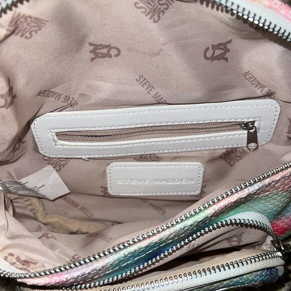 Like New STEVE MADDEN CONVERTIBLE MULTI COLOR BELT BAG. - Picture 3 of 7